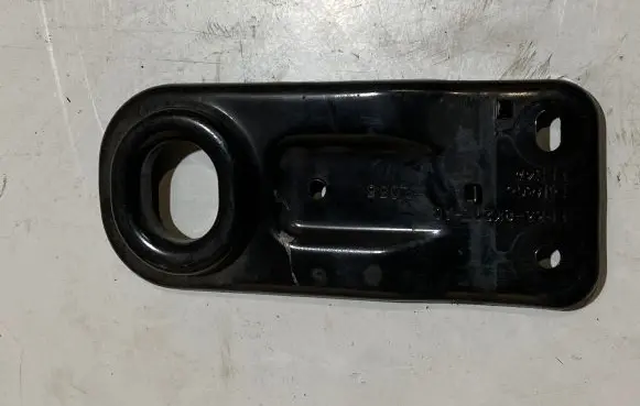 Ford Mustang VI Radiator mount bracket FR338K202AC