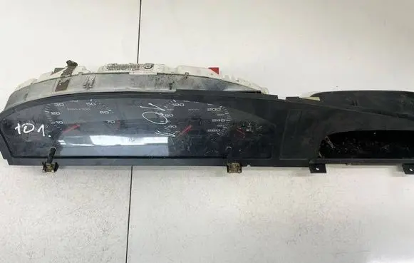 Speedometer (instrument cluster)