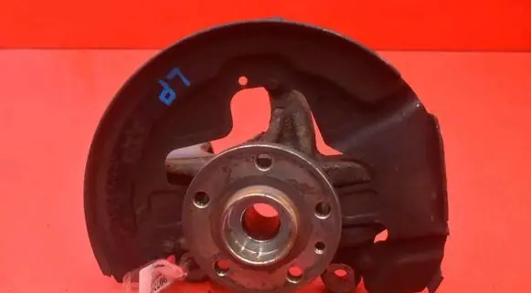 Volvo V60 Front wheel hub spindle knuckle