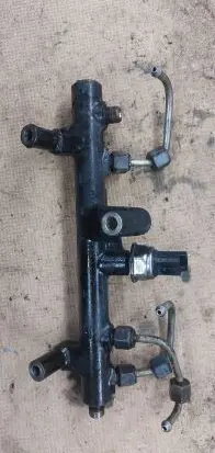 Ford Focus Fuel main line pipe 9663305480