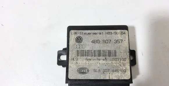 Audi A6 S6 C5 4B Light module LCM 4B0907357 071100 5LA00784500