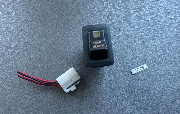 Mitsubishi Pajero Other switches/knobs/shifts MB521123