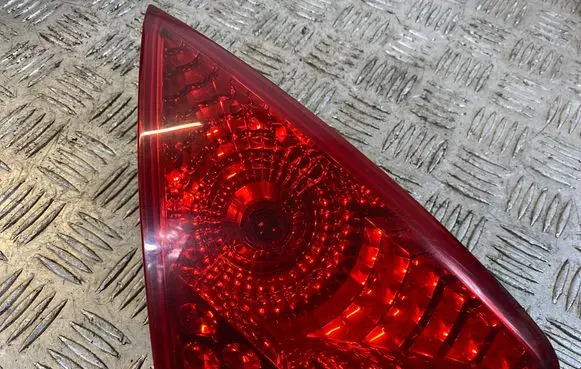 Peugeot 3008 I Tailgate rear/tail lights 