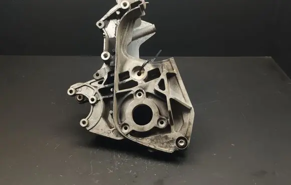 Volkswagen Crafter Generator/alternator bracket 076145167