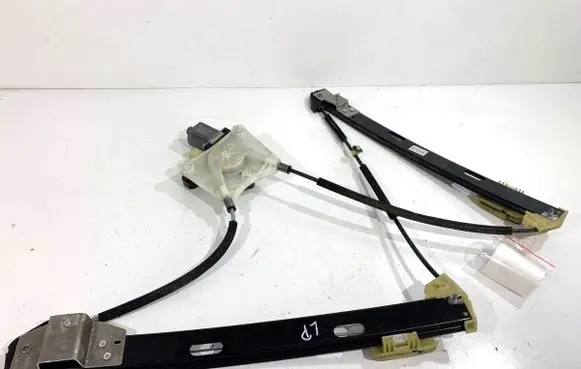 Volkswagen T-Roc Front door window regulator with motor 2GA837461F