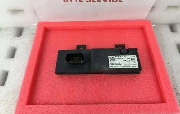Audi A8 S8 D4 4H Other control units/modules 4N0915233