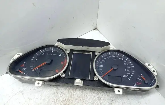 Audi A6 S6 C6 4F Speedometer (instrument cluster) 4F0920931B