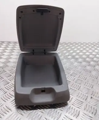 KIA Sorento Armrest