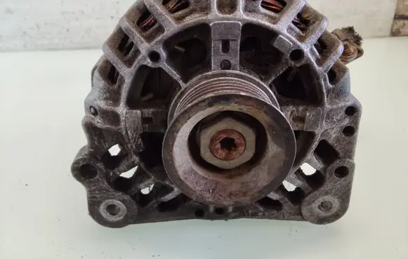 Skoda Fabia Mk1 (6Y) Generator/alternator 03D903025J