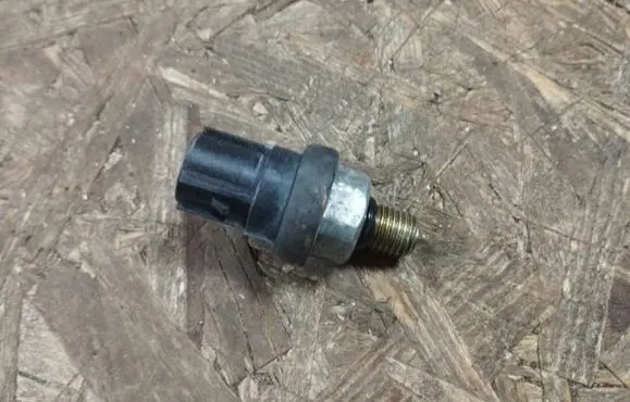 Honda Legend Oil pressure sensor 