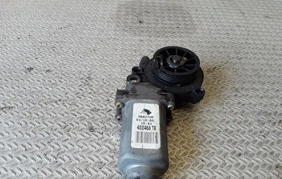 Renault Scenic I Front door window regulator motor 400468T6