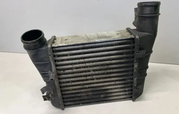 Audi A4 S4 B7 8E 8H Intercooler radiator 8E0145805AA