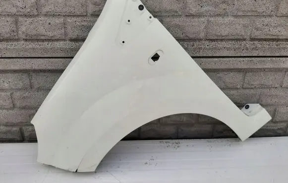 Renault Twingo II Front wheel arch liner splash guards