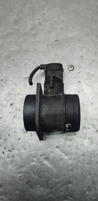 Audi A4 S4 B5 8D Mass air flow meter 0280217121 06A906461