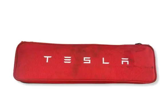 Tesla Model 3 First aid kit P147507600C