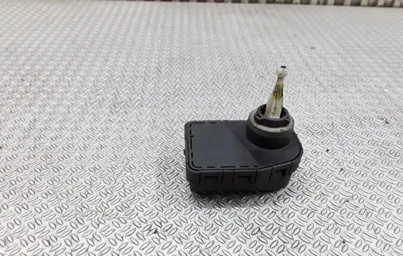 Opel Astra J Headlight level adjustment motor 90565805 00745711