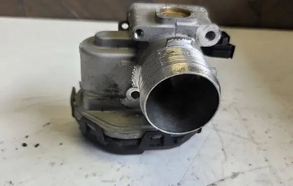 Opel Combo E Throttle body valve 9830171480 98359L01