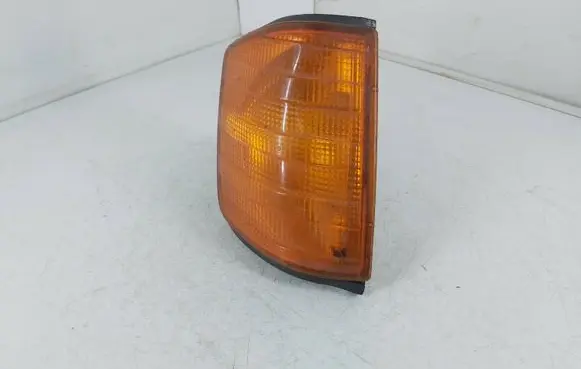 Mercedes-Benz 190 W201 Front indicator light 42656R6