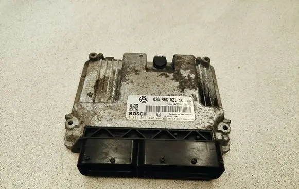 Volkswagen PASSAT B6 Engine control unit/module 03G906021NK 1039S17241 0281013440