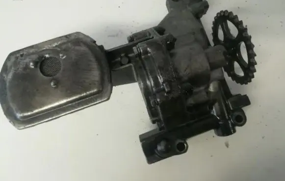 Citroen Xsara Picasso Oil pump 9638783980