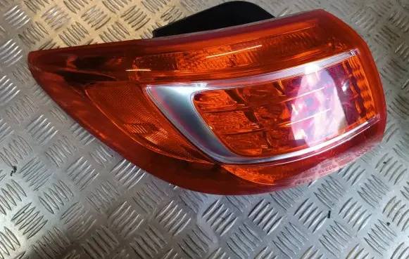 KIA Sportage Rear/tail lights L924013w0