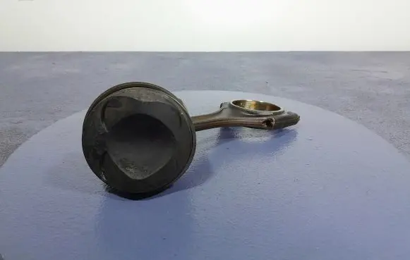 Audi A6 S6 C6 4F Piston 84L103