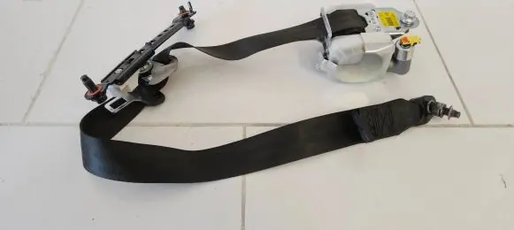Hyundai i40 Front seatbelt 888203Z000RY V01V03R 12071300209