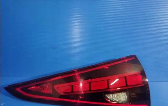 Mercedes-Benz C W204 Tailgate rear/tail lights