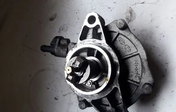 Vacuum pump