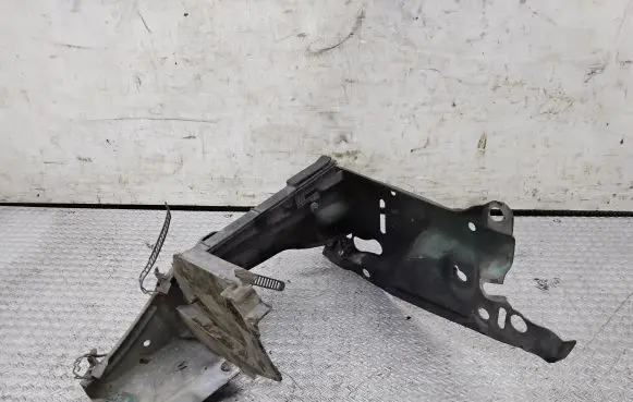 Audi 80 90 S2 B4 Side radiator support slam panel 