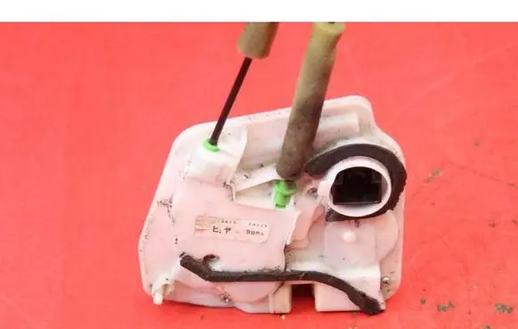 Mazda 3 II Rear door lock G03-G09-R2