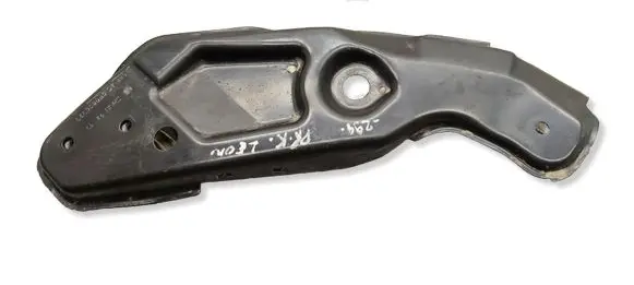 Seat Leon (5F) Headlight/headlamp mounting bracket 5F0806929