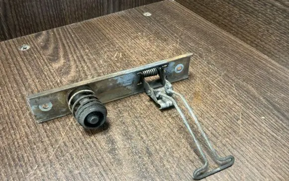 Opel Vivaro Tailgate/trunk/boot lock/catch/latch
