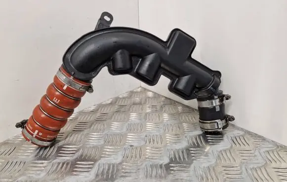 Intercooler hose/pipe