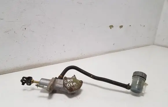 Honda CR-V Clutch master cylinder