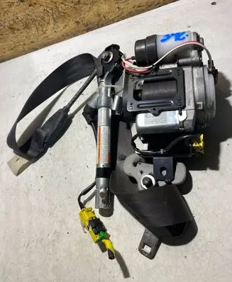 Honda CR-V Front seatbelt A81450