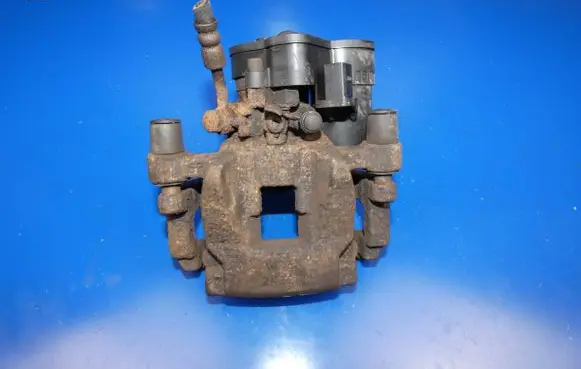 Rear brake caliper