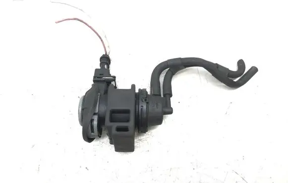 Renault Koleos I Turbo solenoid valve 8200661049
