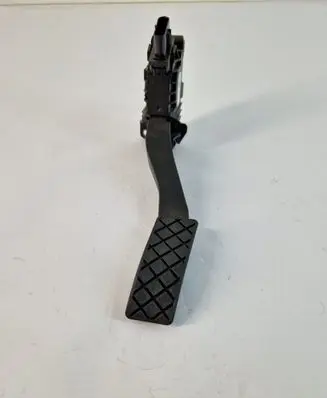 Volkswagen Tiguan Accelerator throttle pedal 5Q1723503L