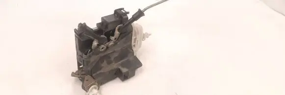 Audi A4 S4 B5 8D Front door lock 4D0173A