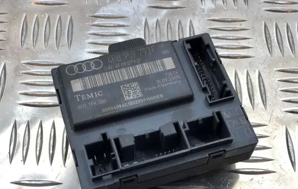 Audi A6 S6 C6 4F Door control unit/module 4F0959793F