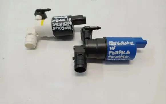 Renault Captur II Windscreen/windshield washer pump