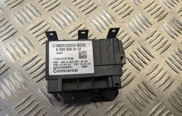 Mercedes-Benz E W212 Fuel injection pump control unit/module A0009003101 170019197229E A0009014000