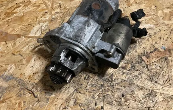Nissan Primera Starter motor 233008H801 M008T71471