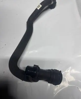 BMW 4 F32 F33 Engine coolant pipe/hose 8635766