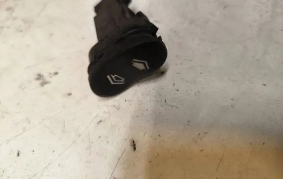 Ford Focus Wing mirror switch K808X
