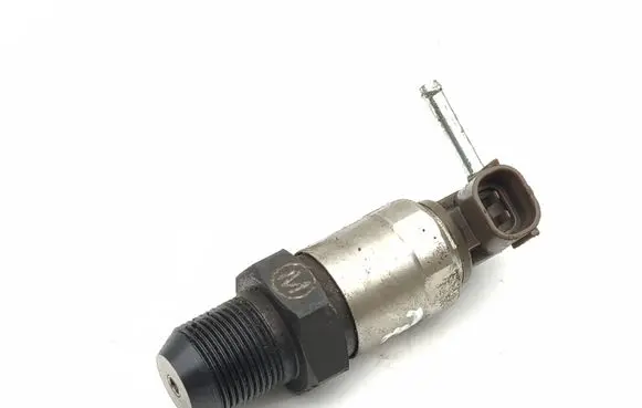 Lexus IS 220D-250-350 Fuel pressure regulator MJ002766