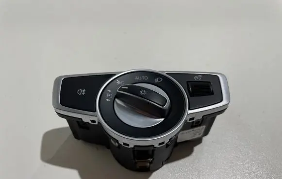 Mercedes-Benz V Class W447 Light switch A2059051810