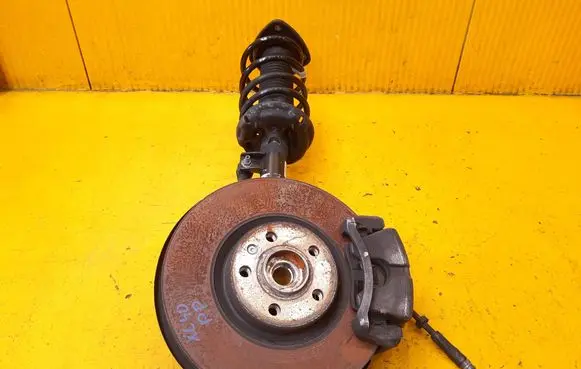 Volvo XC40 Front wheel hub spindle knuckle 32221857 32246640