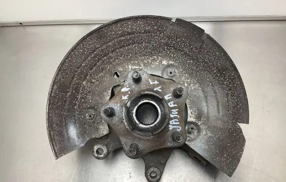 Jaguar XF X250 Rear wheel hub